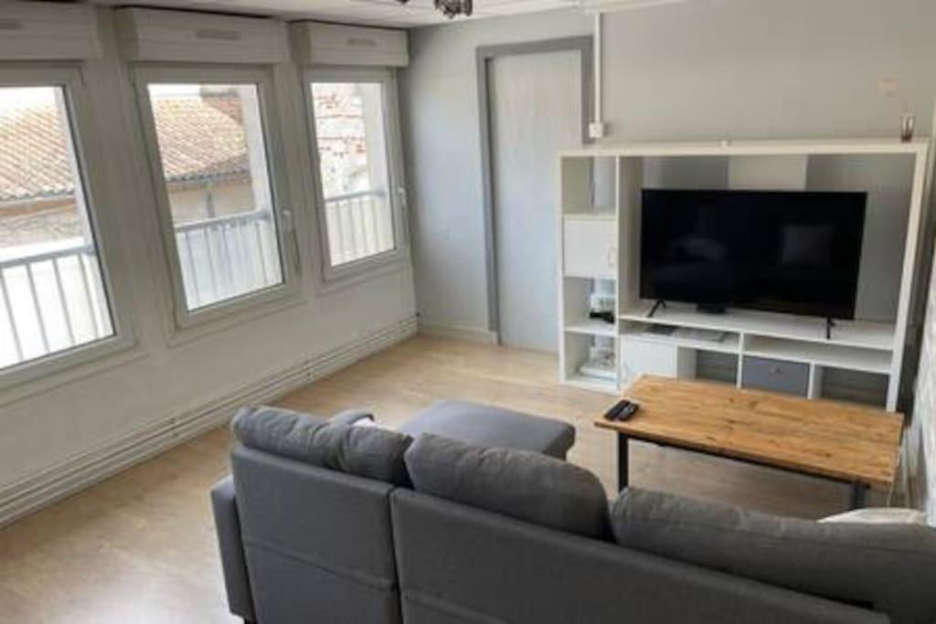 Bel Appartement En Coeur De Ville 아쟁 외부 사진